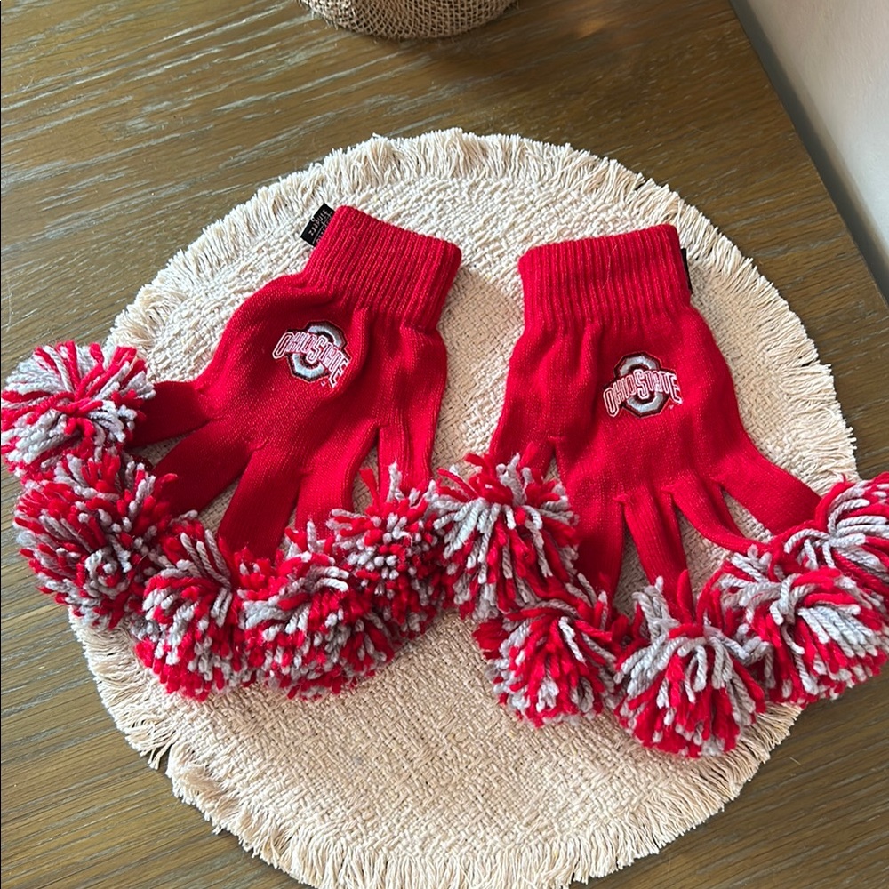 Ohio State Red Pom-Pom Gloves